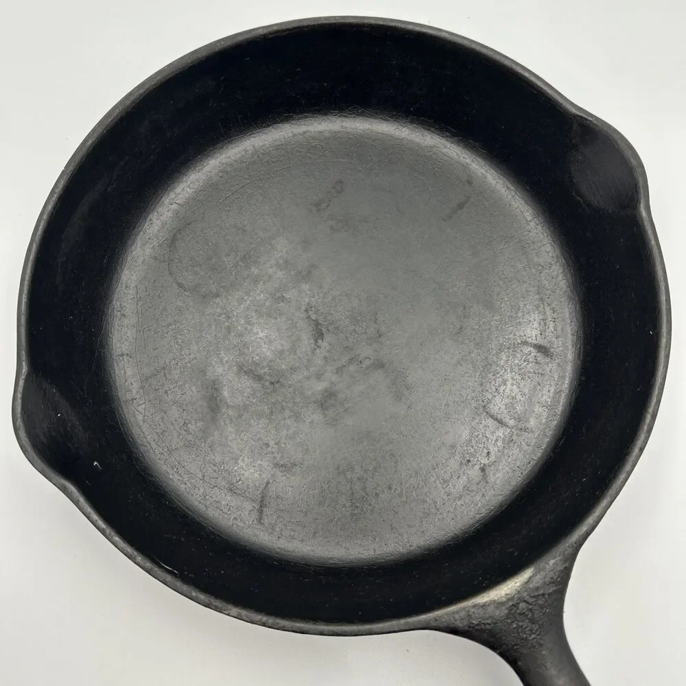 Vintage Wagner Ware Sidney O No. 10 Cast Iron Skillet Made in USA Seasoned